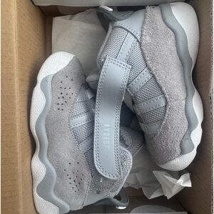 100% authentic Nike Jordan cool gray 6 rings sneakers